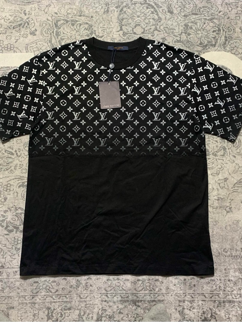 Louis Vuitton Black Monogram Gradient T-Shirt Men’s Size M